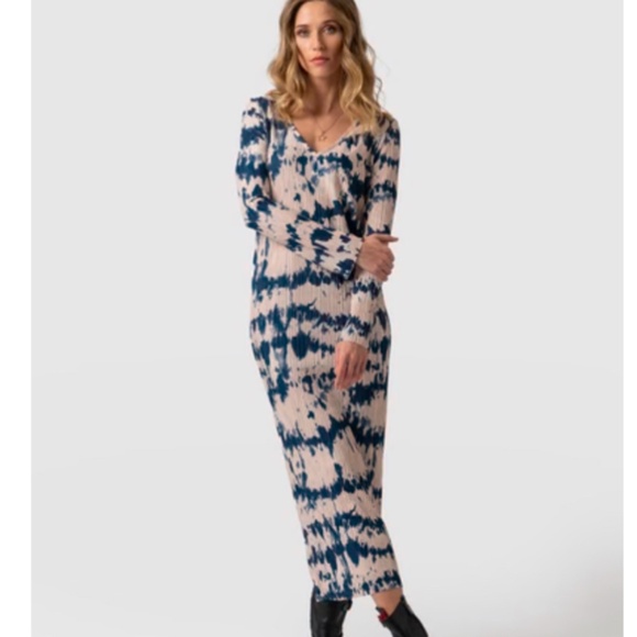 Saint & Sophia Hanna Plisse Dress Tye-Dye - Picture 1 of 6